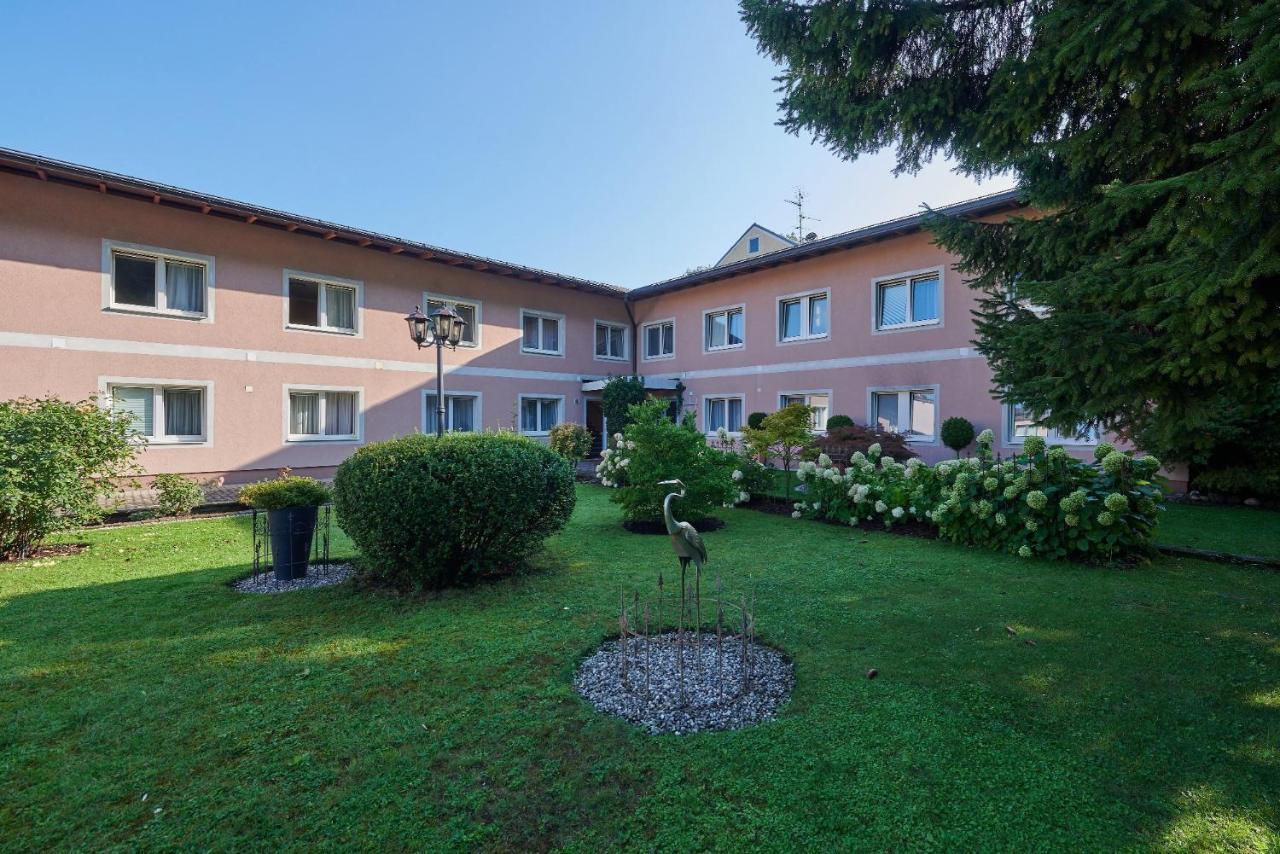 Hotel Ganslhof - Adults Only Залцбург Екстериор снимка