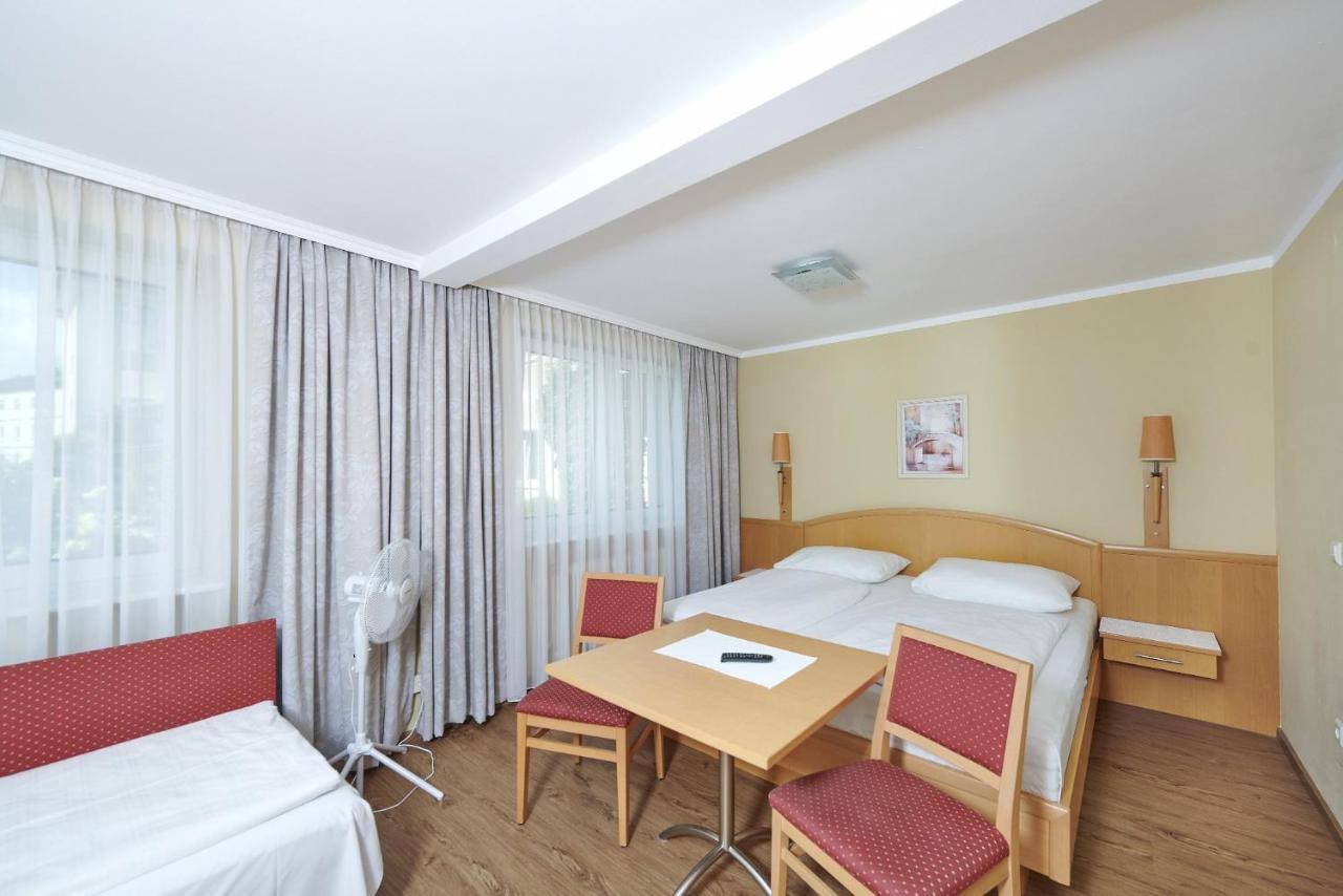 Hotel Ganslhof - Adults Only Залцбург Екстериор снимка